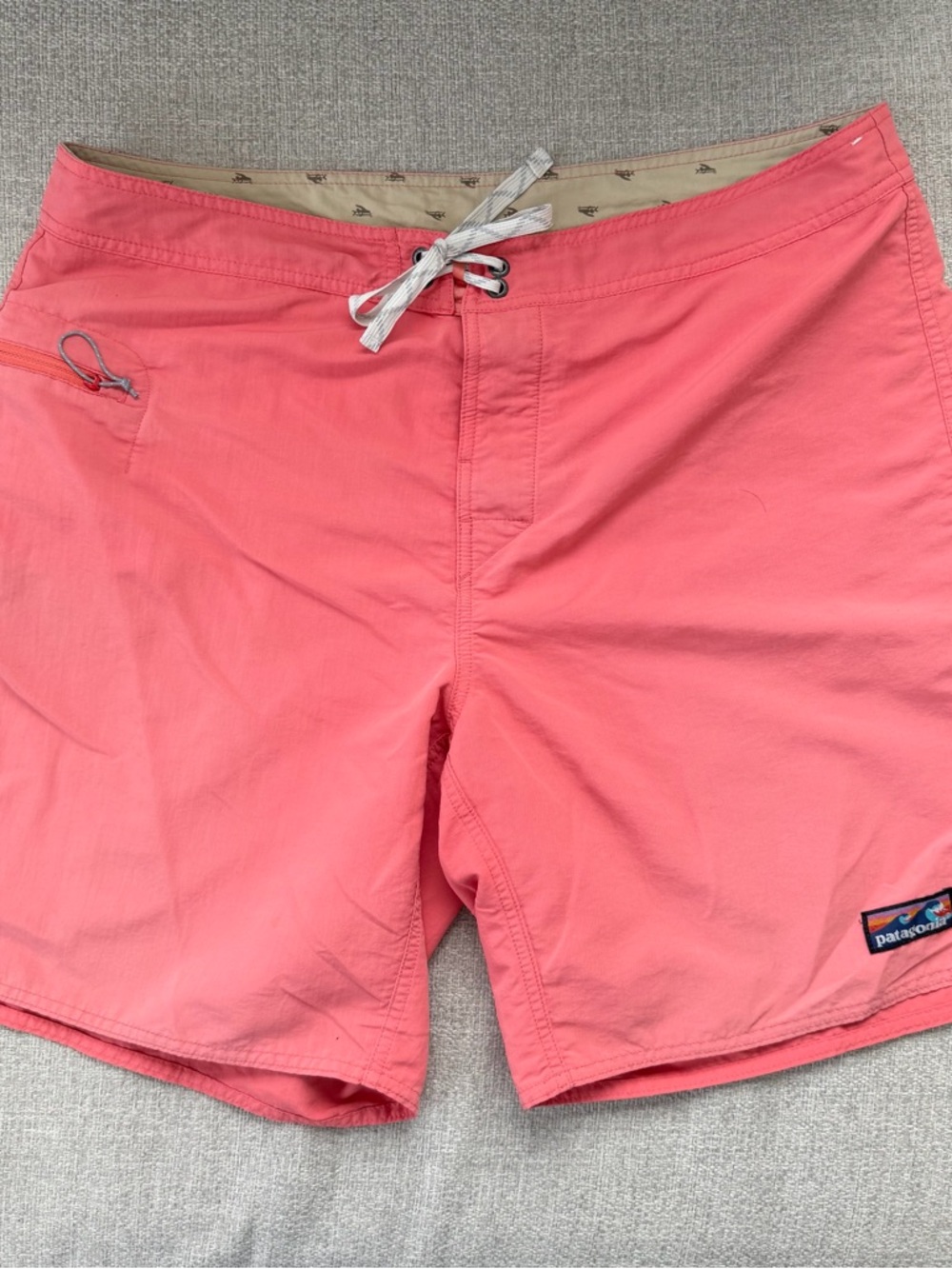 Patagonia Coral Board Shorts Men’s Swim Trunks Wavefarer Style Size 38